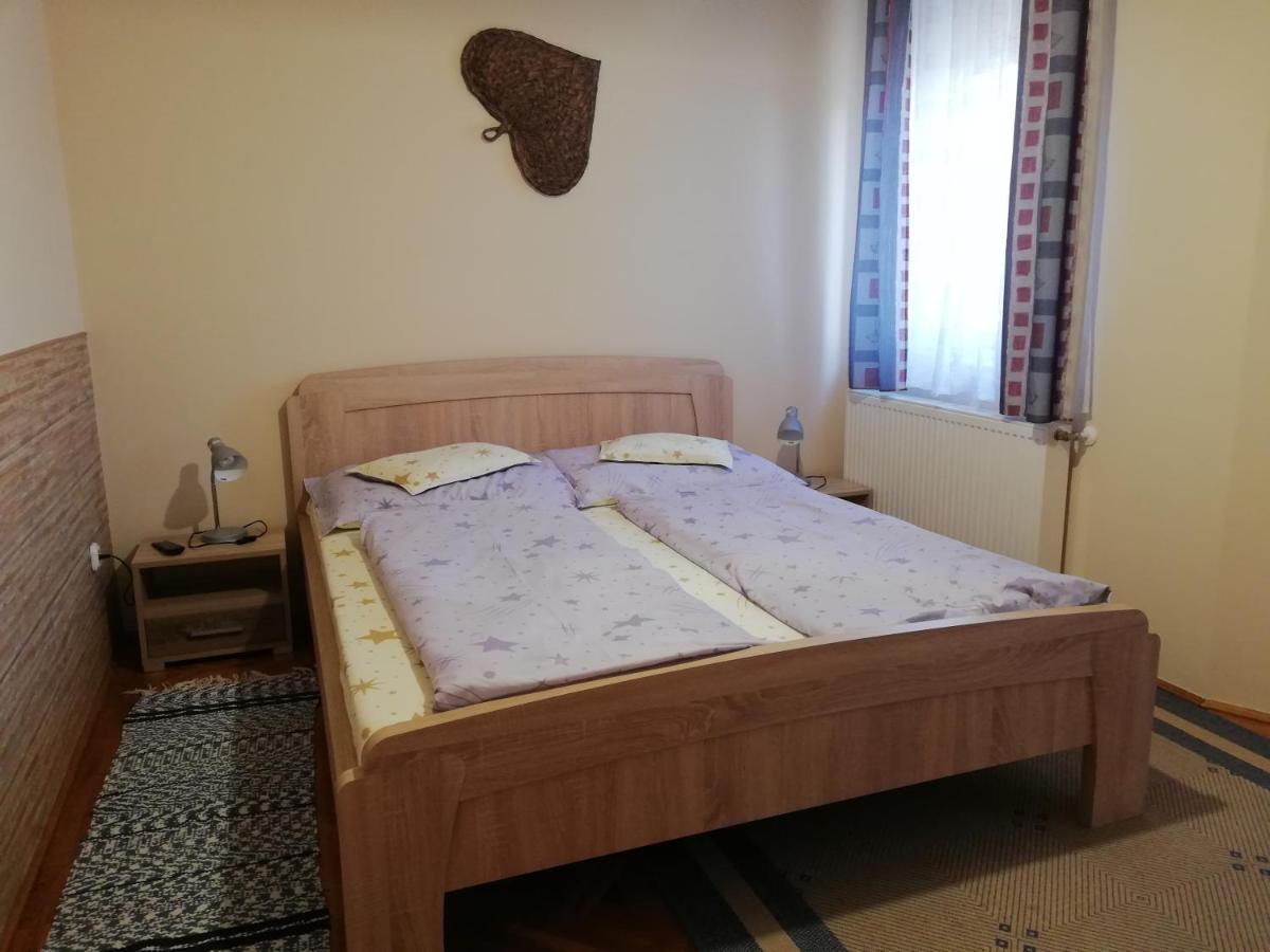 Imola Es Andrea Apartmanhaz Hajdúszoboszló 外观 照片