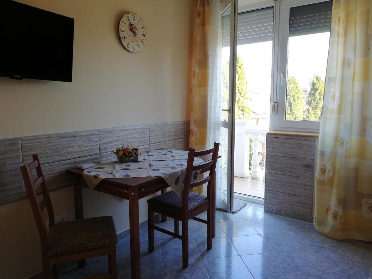Imola Es Andrea Apartmanhaz Hajdúszoboszló 外观 照片