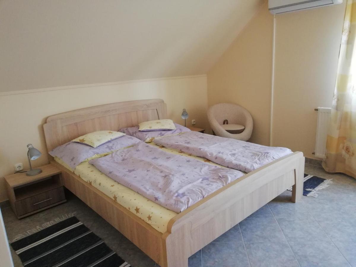 HajdúszoboszlóImola Es Andrea Apartmanhaz公寓 外观 照片