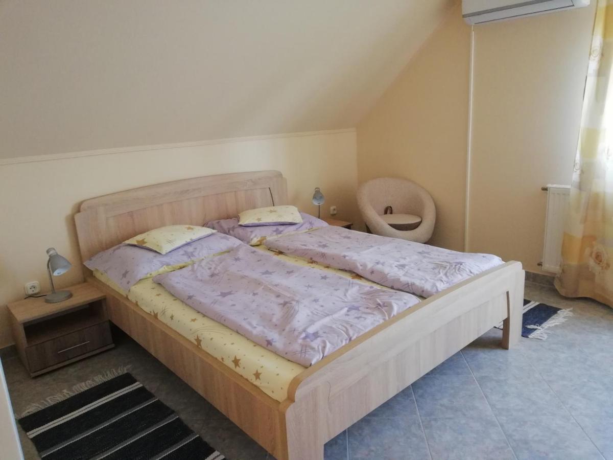 Imola Es Andrea Apartmanhaz Hajdúszoboszló 外观 照片