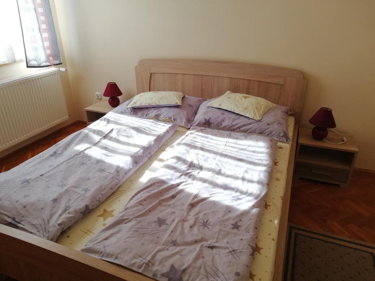 Imola Es Andrea Apartmanhaz Hajdúszoboszló 外观 照片