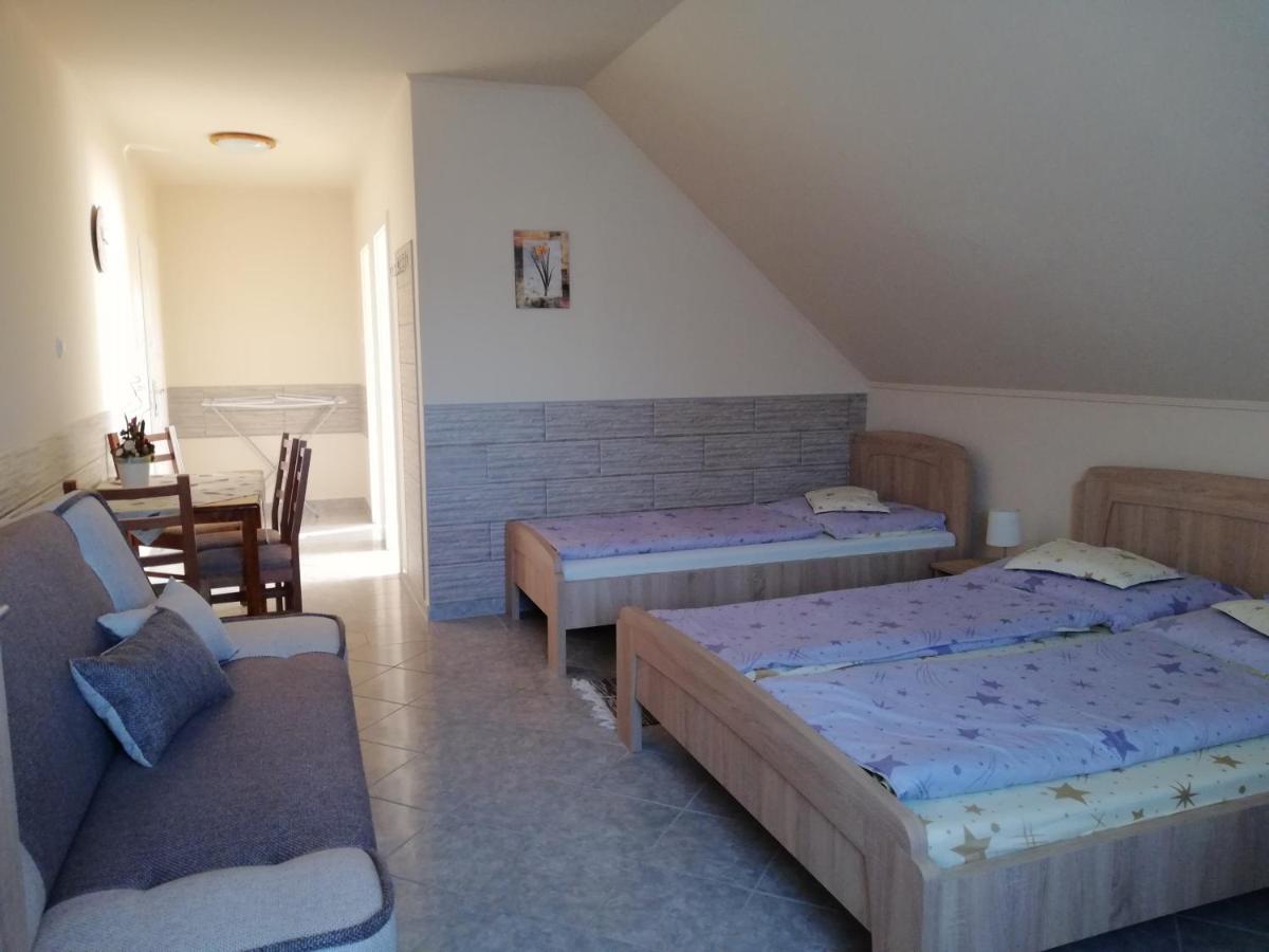 HajdúszoboszlóImola Es Andrea Apartmanhaz公寓 外观 照片