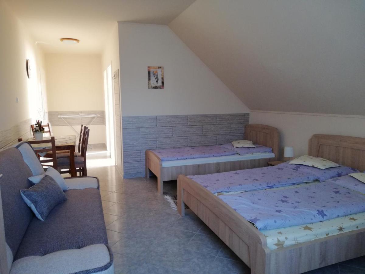 Imola Es Andrea Apartmanhaz Hajdúszoboszló 外观 照片