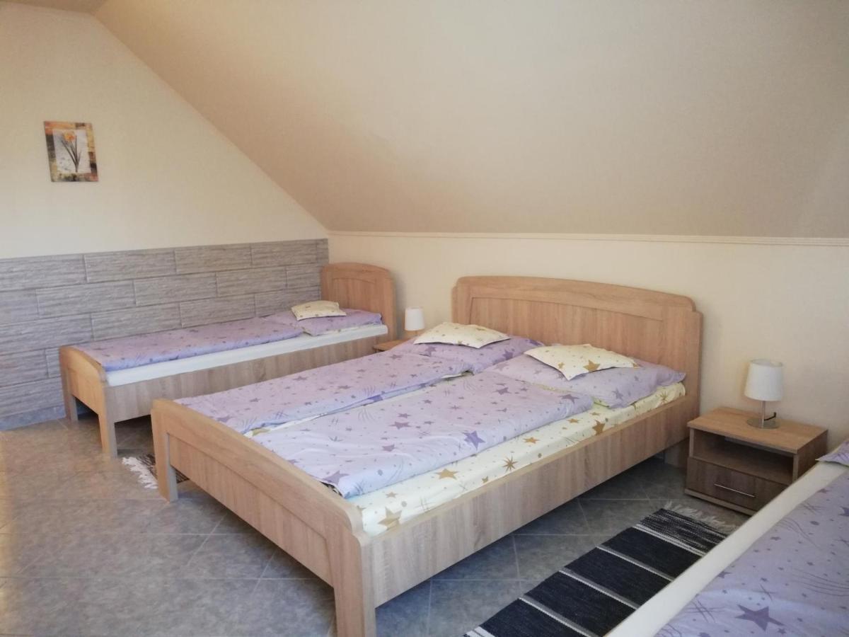 HajdúszoboszlóImola Es Andrea Apartmanhaz公寓 外观 照片