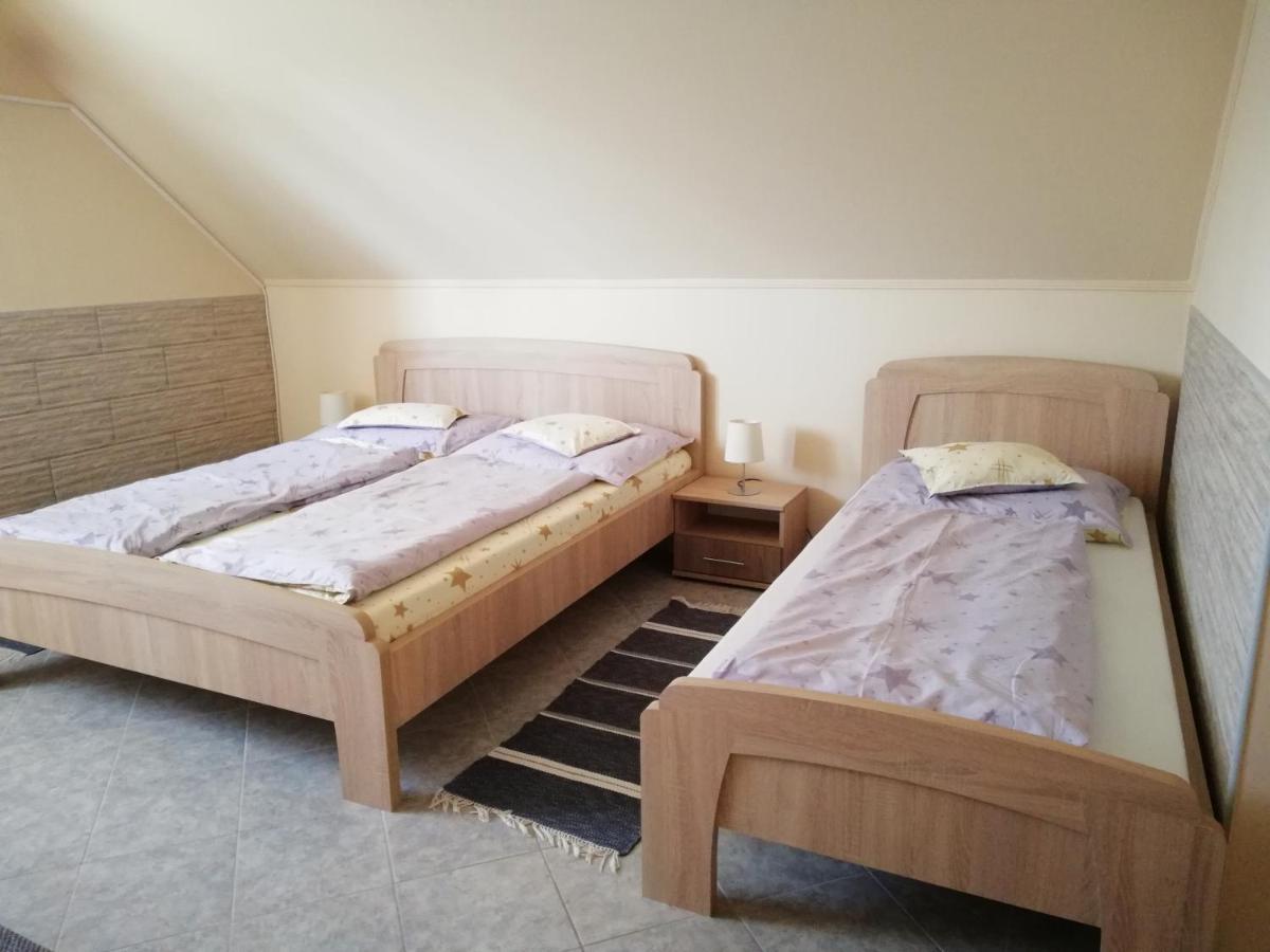 Imola Es Andrea Apartmanhaz Hajdúszoboszló 外观 照片