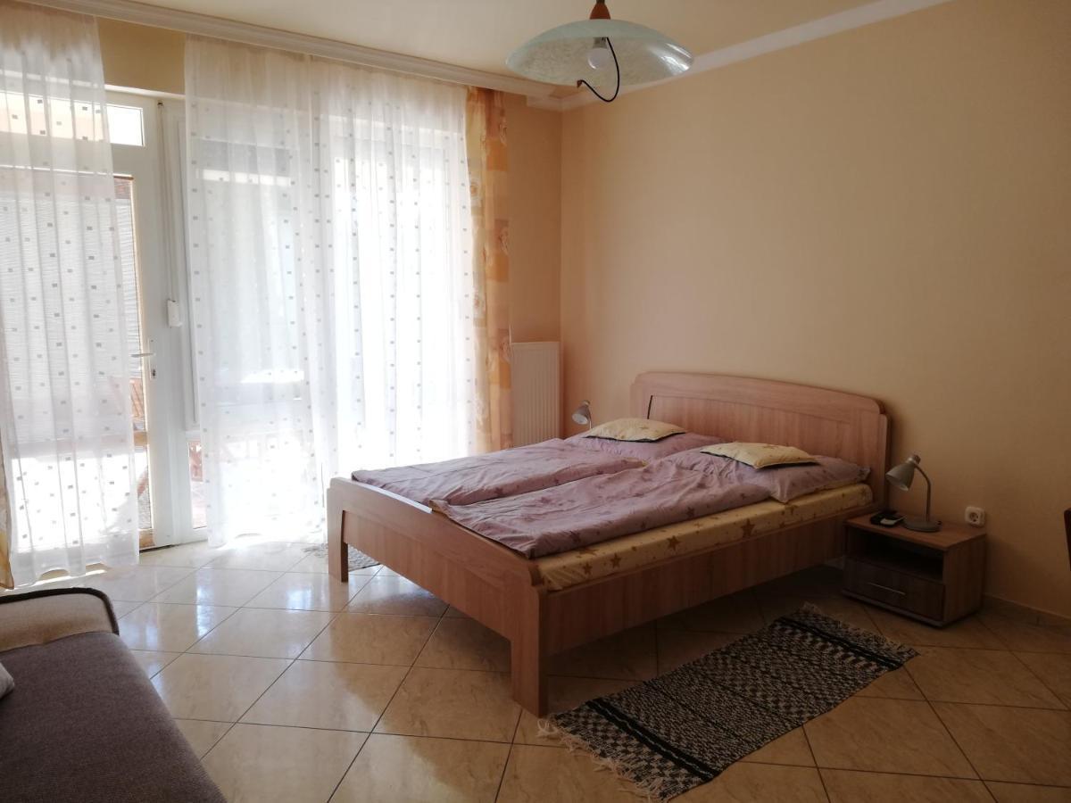 Imola Es Andrea Apartmanhaz Hajdúszoboszló 外观 照片