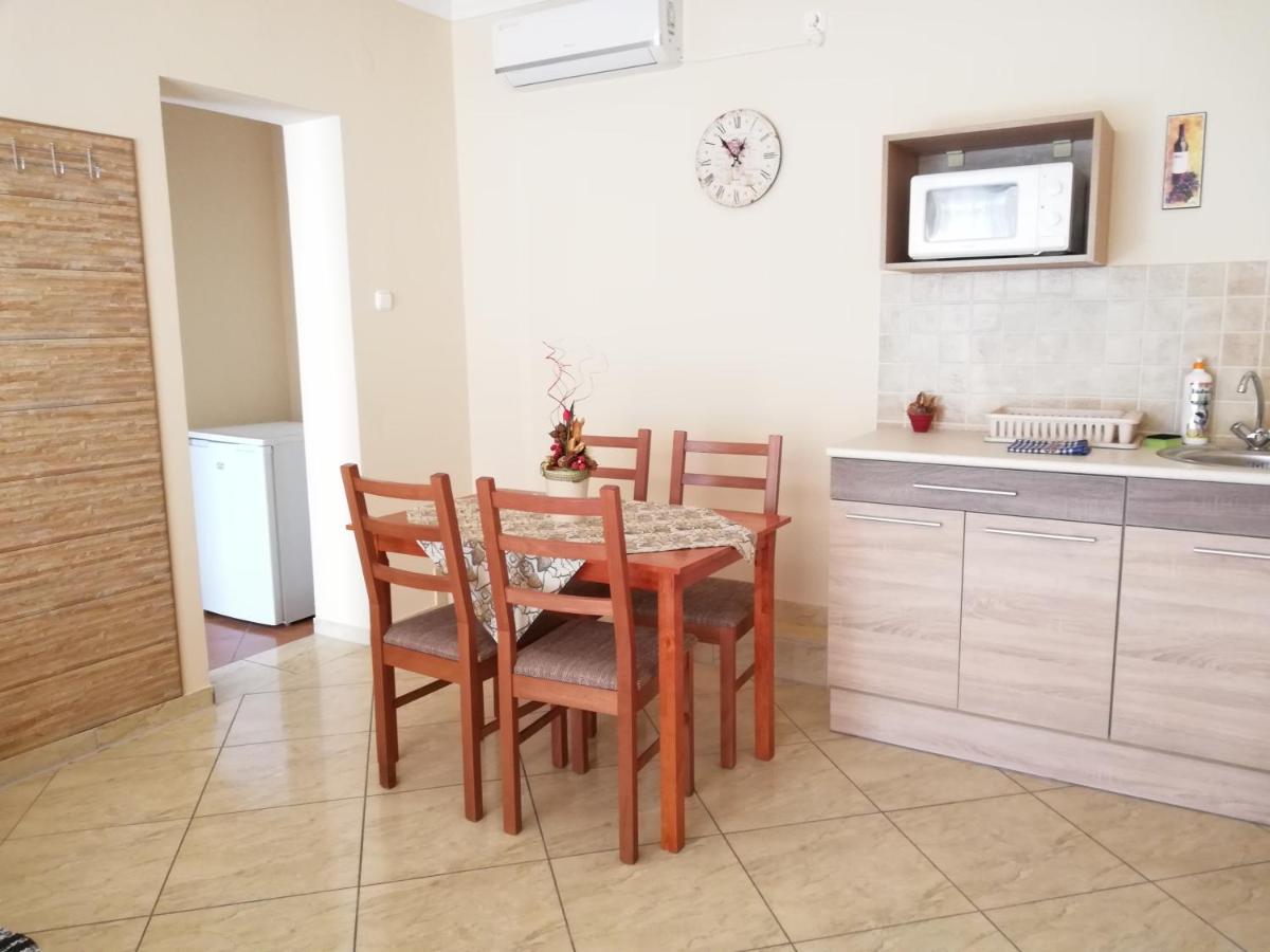 Imola Es Andrea Apartmanhaz Hajdúszoboszló 外观 照片
