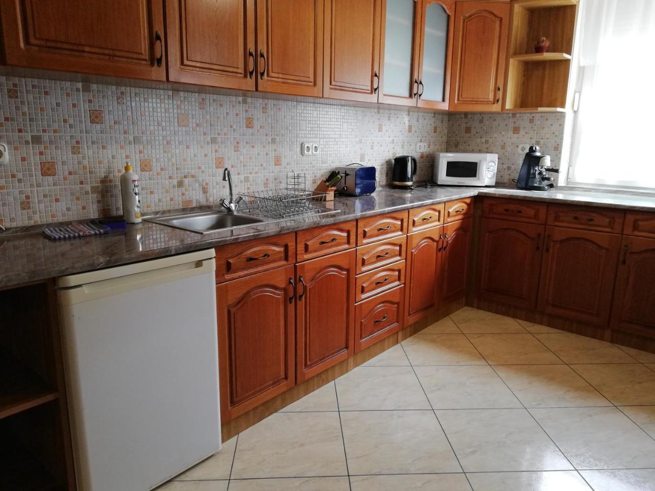 Imola Es Andrea Apartmanhaz Hajdúszoboszló 外观 照片